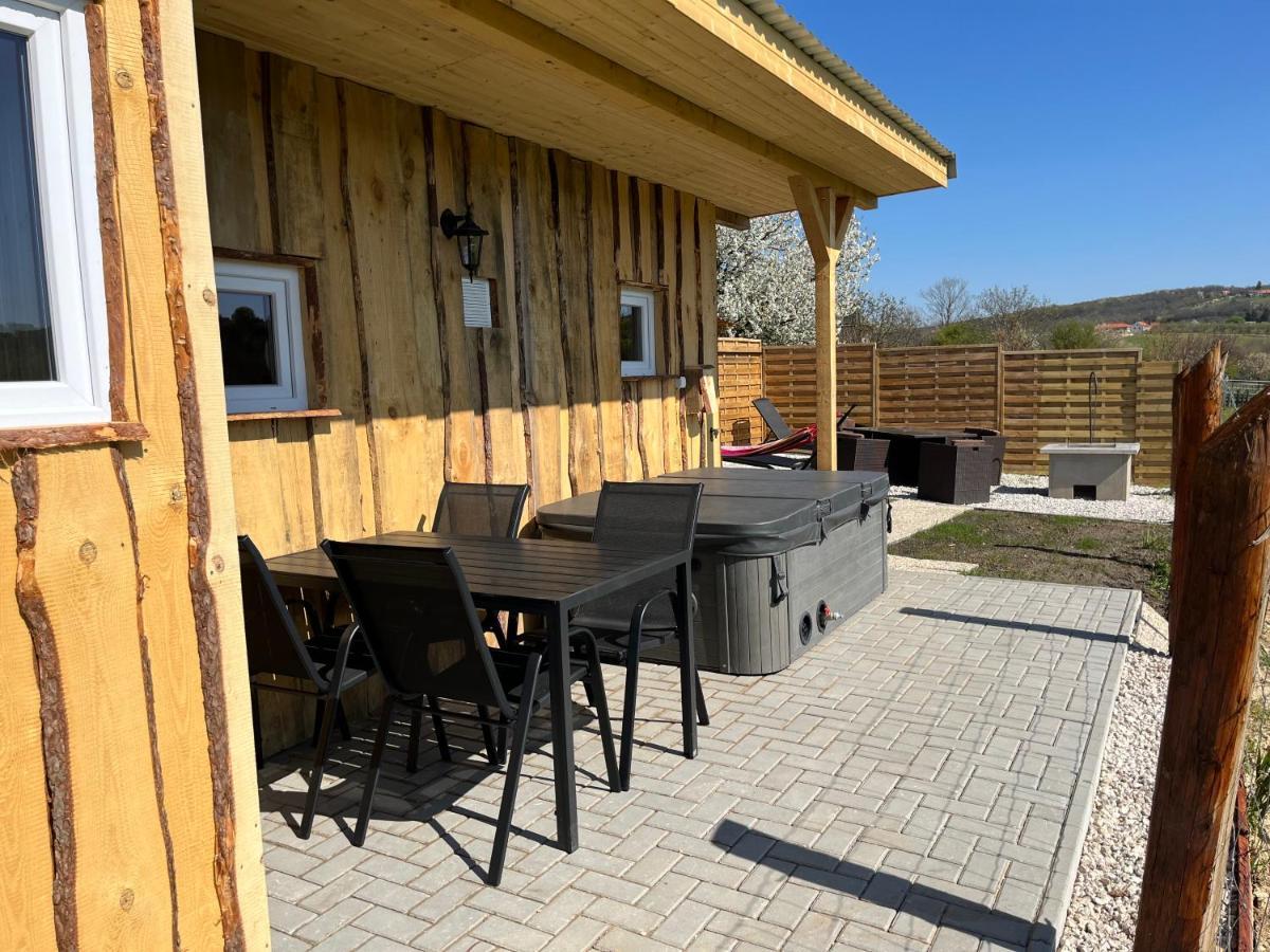 Romantic Jacuzzi Hideaway Near Heviz Rezi Exterior foto